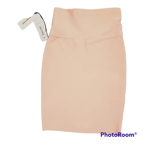 Babaton Dresses & Skirts - Aritzia Babaton Tempt Light Pink Petite Bandage Mini Skirt - Size XXS, 00